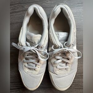 GUC Nike Men's Venture Runner CK2944-003 Light Gray Shoes Sneakers Size 10